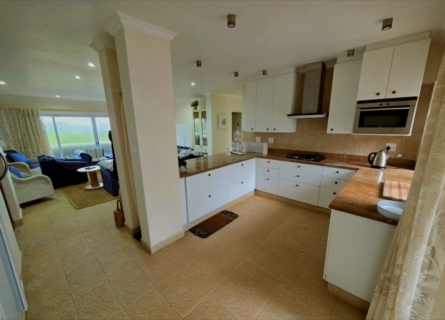 5 Bedroom Property for Sale in Oyster Bay Eastern Cape